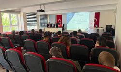Gediz'de öğretmenlere sosyal hizmetler semineri düzenlendi