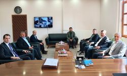 Hisarcık'ta devam eden projeler ve ilçenin ihtiyaçları masaya yatırıldı