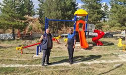 Dumlupınar'da çocuk parkları yenilendi
