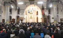 Kütahya’da Aileler ve Öğrenciler Sabah Namazında Ulu Camii’nde Buluştu
