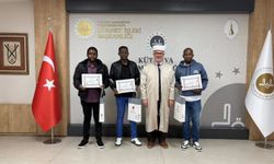 Kütahya’da üç Kenya vatandaşı Müslüman oldu