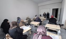 Kütahya Müftülüğünden kadın kursiyerlere kitap okuma yarışması