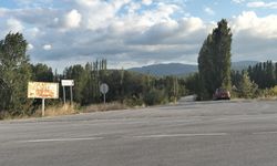 Kütahya'da buraya girerken 2 kez düşünün: Köy girişlerindeki yol tehlike saçıyor!
