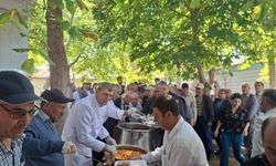 Kütahya’da 250 Yıllık Gelenek! Bin Kişiye Yemek Dağıtıldı