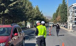Kütahya’da Trafik Polisleri Harekete Geçti! Araçlar Tek Tek Durduruldu