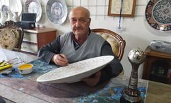 Kütahya’nın çini ustası Hamza Üstünkaya’ya vefatının yıl dönümünde vefa
