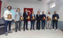 Altıntaş'ta 'Köyde Bilim' projesi tarım söyleşisiyle sona erdi