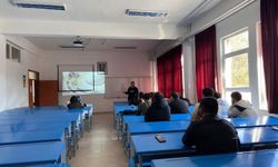 Hisarcık MYO'da yeni öğrencilere oryantasyon eğitimi verildi
