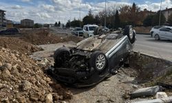 Kütahya'da Korkutan Kaza! Kontrolden Çıkan Otomobil Takla Atarak Ters Döndü