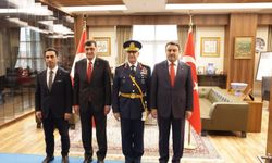 Kütahya’da Cumhuriyet Bayramı Tebrikleri Valilik Makamında Kabul Edildi
