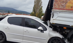 AVM Kavşağı’nda zincirleme kaza: Trafik durma noktasına geldi