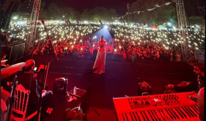 On Binlerce Kütahyalı Derya Bedavacı’nın Şarkılarıyla Coştu