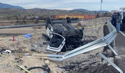 Otomobil şerit değiştirip takla attı, sürücü yaşamını yitirdi