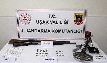 Tarihi eser kaçakçıları 63 sikkeyle yakalandı