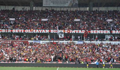 Eskişehirsporlu taraftarlardan Karşıyaka'da yaşananlara tepki