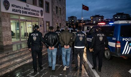 Kütahya Polisi 3 Azılı Suçluyu Kıskıvrak Yakaladı