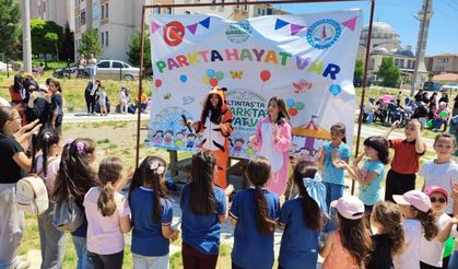 Altıntaş'ta çocuk şenliği renkli anlara sahne oldu