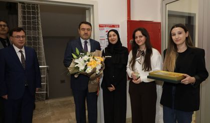 Vali Işın, Kız Öğrenci Yurdu’nda öğrencilerle buluştu: ''Bu milletin istiklali ve istikbali sizin ellerinizdedir''