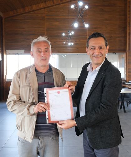 Tavşanlı'da ekmek kapısı aralandı, esnaflar tapularına kavuştu