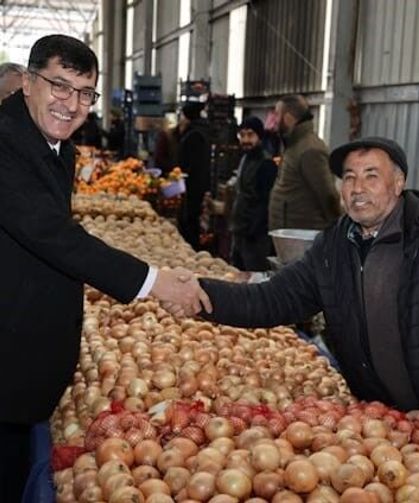 Eyüp Kahveci Pazarda: Talepleri Dinledi