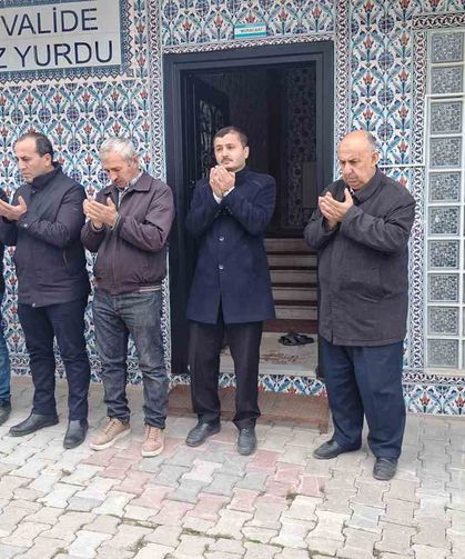 Hisarcık’ta Duygusal Uğurlama: Umre Yolcuları Dualarla Kutsal Topraklara Gönderildi