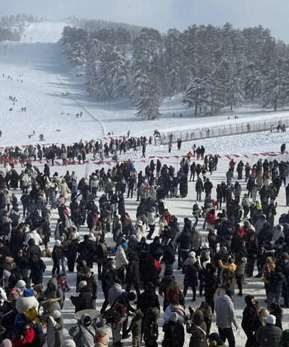 Başkan Özür Diledi Ama Tepkiler Dinmedi: Muratdağı’nda  Binlerce Kişi Yolda Mahsur Kaldı