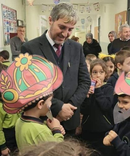 Kütahya'da Karagöz–Hacivat gösterisi öğrencileri mest etti