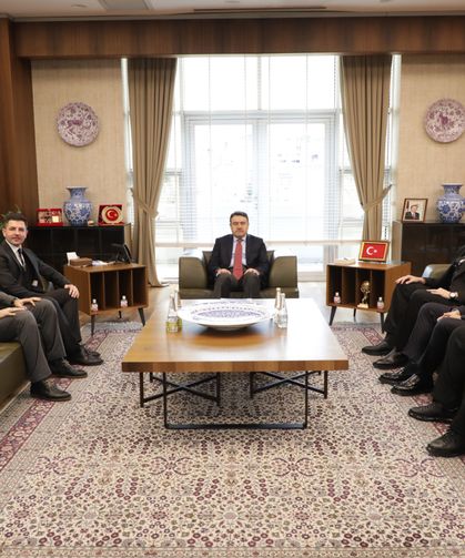 1905 Kütahya Galatasaraylılar Derneği’nden Protokole Nezaket Ziyareti