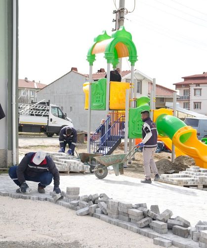 Tavşanlı’da çocukların yüzünü güldürecek park projesi
