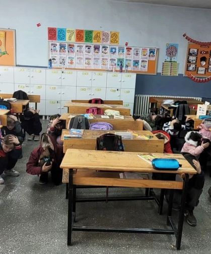 Altıntaş’ta Zafer İlkokulu’nda deprem bilinci için tatbikat yapıldı