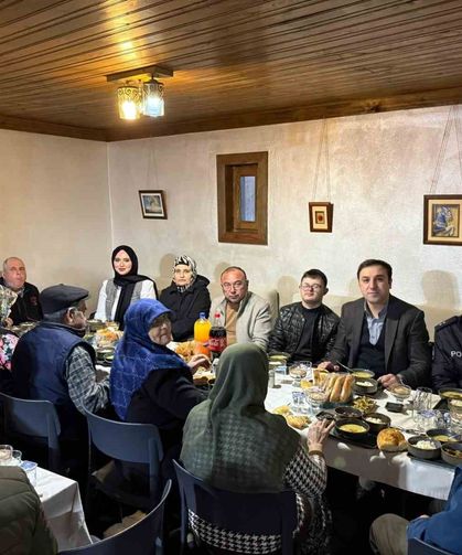 Çavdarhisar’da anlamlı iftar: Kaymakam Ak şehit aileleriyle bir araya geldi