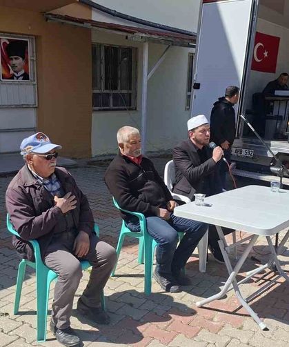 Dualar Onlar İçin: Hisarcık’ta Duygulandıran Deprem Şehitlerini Anma Programı!