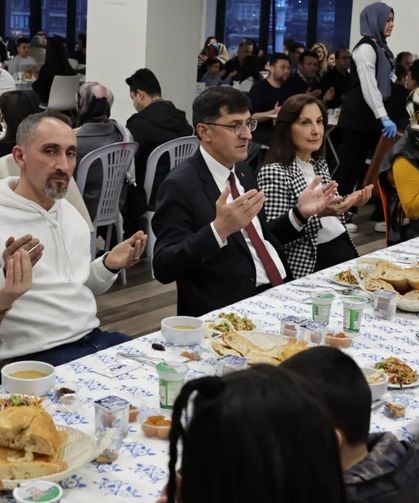 Kütahya Belediyesi personelinden anlamlı iftar programı
