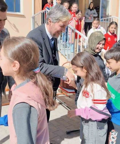 Kütahya Şehit Semih Akyıldız İlkokulu'nda bayramlaşma programı