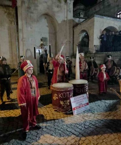 Kütahya’da Ramazan gecesi mehterle coştu! Ulu Cami önü doldu