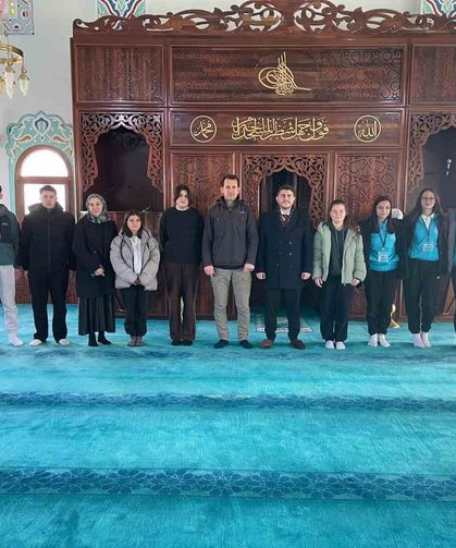 Manevi atmosferde buluşma: Sporcu gençlerden Ramazan programı