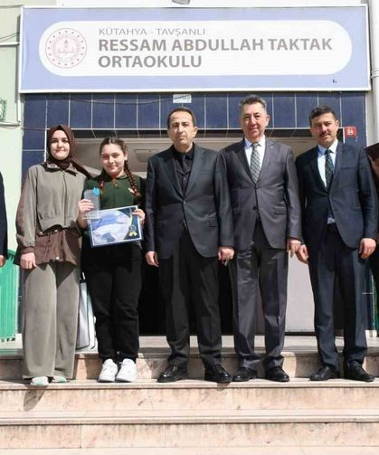 Tavşanlı Ressam Abdullah Taktak öğrencisi bölge birincisi oldu