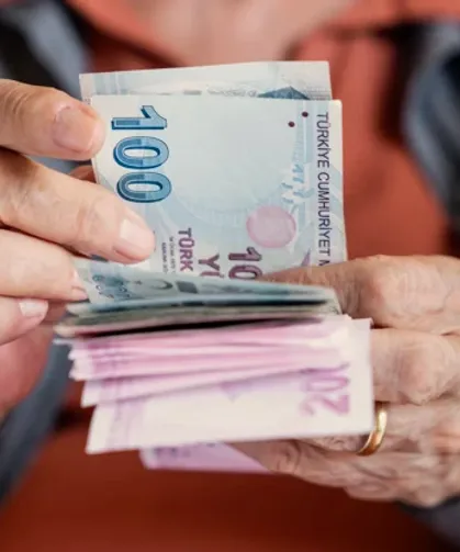 Emekliye müjdenin eli kulağında: Bakan Işıkhan'dan emekli ikramiyesi açıklaması