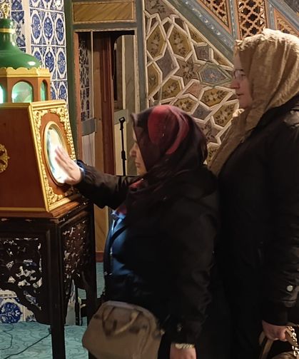 Kütahyalılar Sakal-ı Şerif İçin Uzun Kuyruklar Oluşturdu