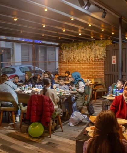 Kütahya’da Genç İyilik Hareketi’nden çocuklara unutulmaz iftar gecesi
