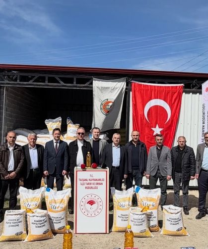 Tavşanlı’da 9 ton aspir tohumu dağıtıldı: 114 çiftçi için yeni üretim dönemi başladı