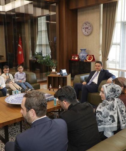 Vali Musa Işın Gençlere Seslendi: "Kütüphaneler Bizim Evimiz"