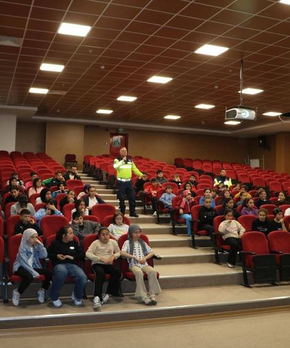 Kütahya’da Trafik Dedektifleri Eğitimi: 273 Öğrenciye Uygulamalı Seminer