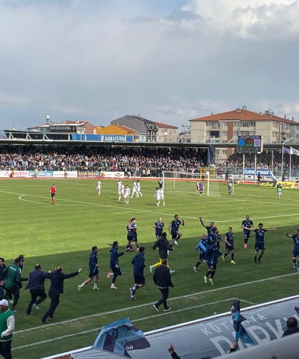 Kütahyaspor fırtına gibi! Bora Yılmaz attı, fark ikiye çıktı