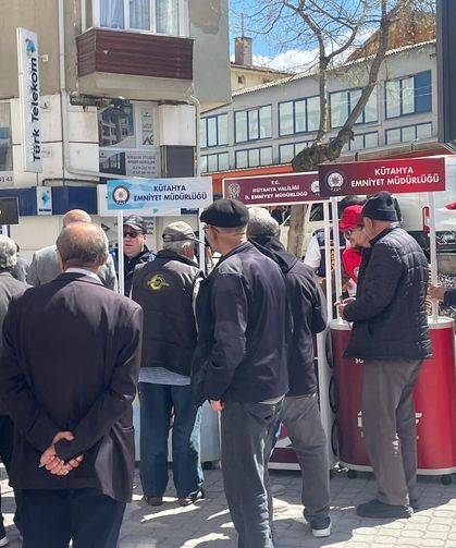 Sevgi Yolu’nda polis standı: Vatandaşlar akın etti