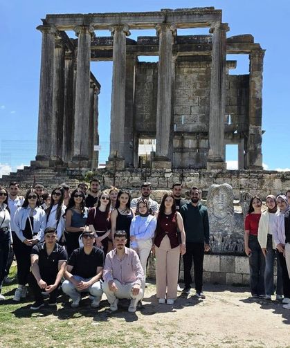 Hisarcık MYO öğrencileri Aizanoi Antik Kenti'ni gezdi