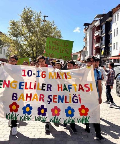 Hisarcık Şehitler Ortaokulu'nda Bahar Şenliği