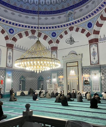 Simav’da Camide Sabah Bereketi: Vatandaşlar Aynı Saflarda Buluştu