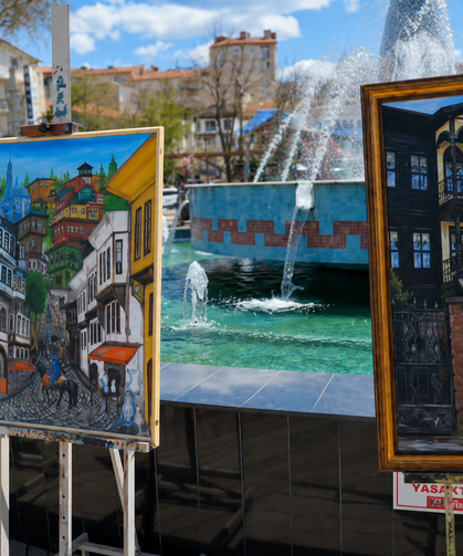 Kütahya’da Sanat ve Tarih Buluştu: Vazo Önünde Dikkat Çeken Sergi