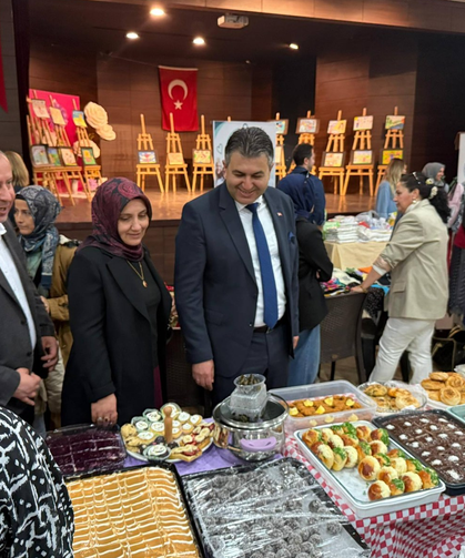 Gediz’de Anneler Günü’ne Özel Anlamlı Organizasyon